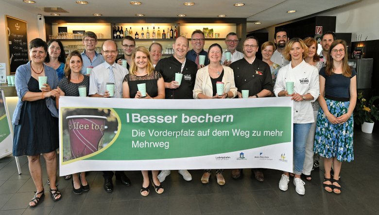 Bild Kickoff Mehrwegbecher-Kampagne